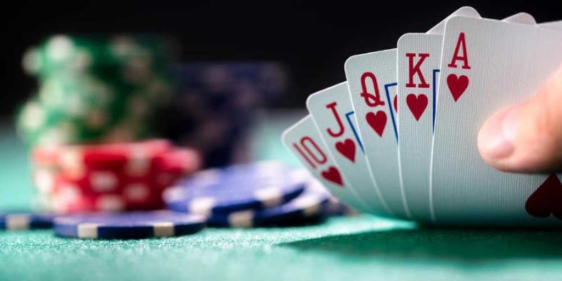 Khi nào nên tố Sảnh Rồng trong Poker